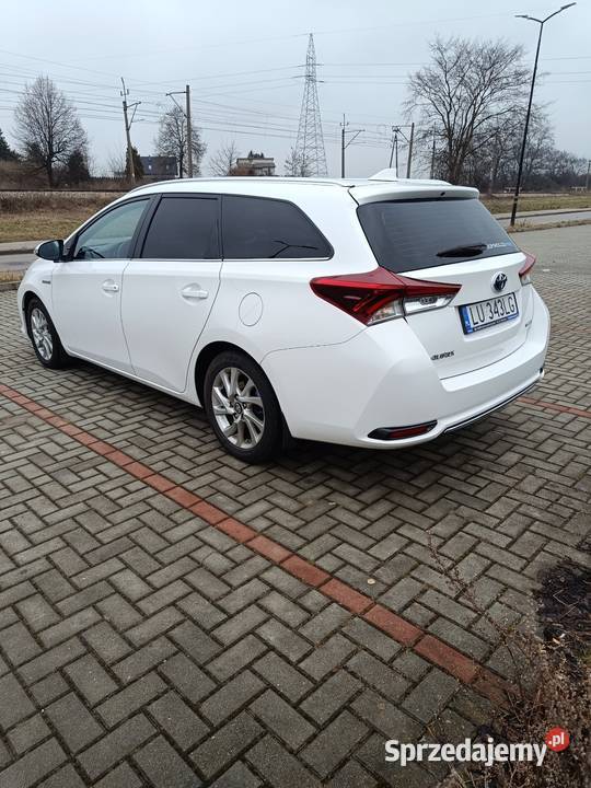 Toyota Auris 18 Premium hybryd CNG 2018 kombi Lublin