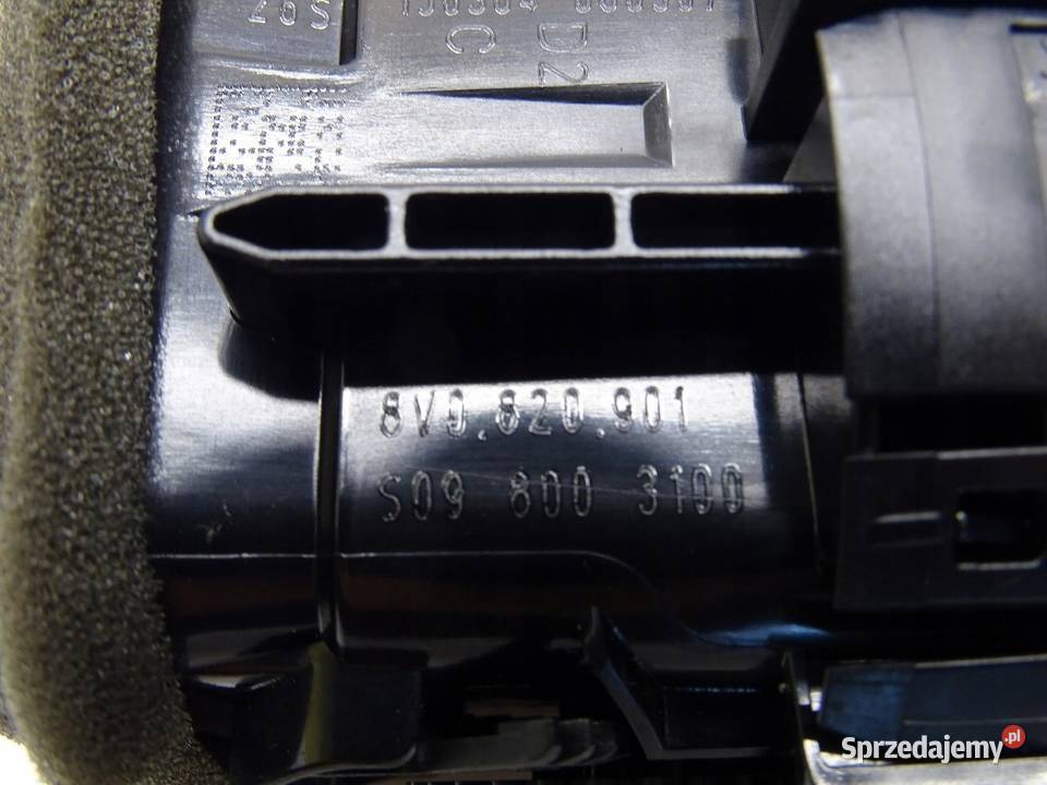 KRATKA NAWIEWU KONSOLI DESKI AUDI A3 8V
