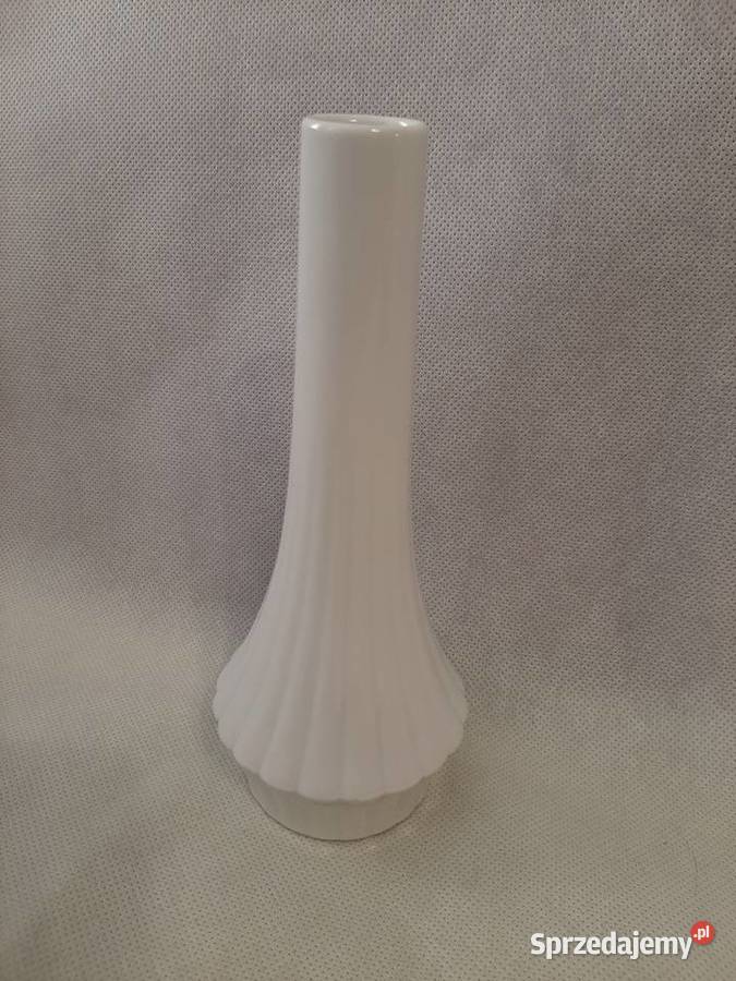 Piękny biały ceramiczny wazon niemieckisygnowany Porcelana i szkło Inowrocław