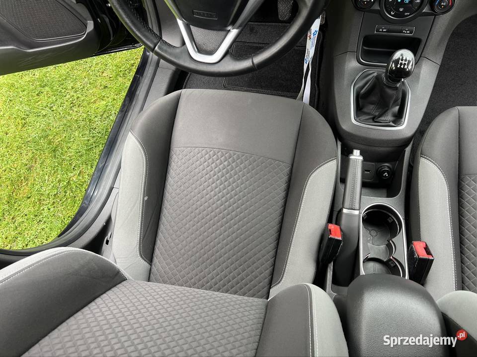 Ford Fiesta 10 benzyna 2015 klima grzana szyba 161000km Wieruszów sprzedam