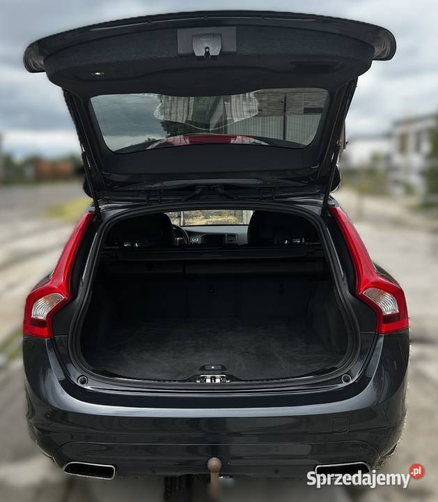 Volvo V60 I 20 20D 181 Momnetum klima nawigacja nieuszkodzony Stargard