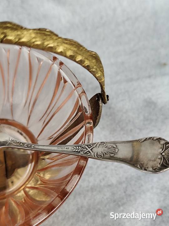 Mosiężna cukiernica z rozalinowym szklanym Sosnowiec