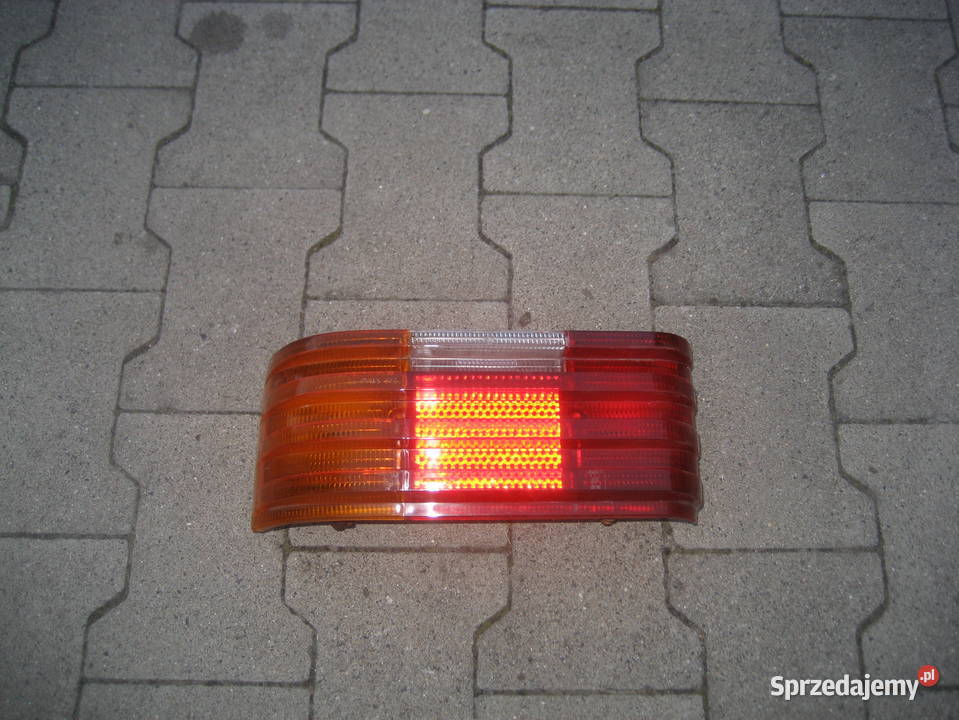 mercedes 114 115 w114 lampa tył prawa Rakoniewice sprzedam