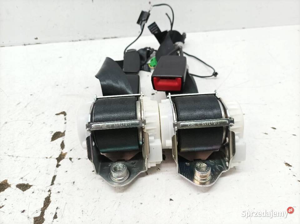 PAS BEZPIECZEŃSTWA PRAWY LEWY TYŁ ZAPINKA KANAPY Rok produkcji 2013