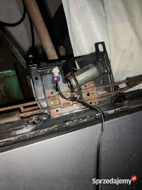 Szyberdach audi 80 b4 srebrny szczelny sprawny Końskie