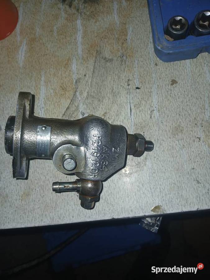 Pompa paliwa do silnika s 301d Brzyska