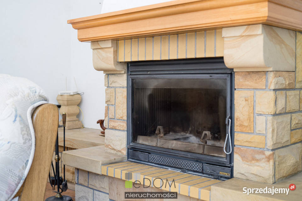 Rodzinny dom w zabudowie bliźniaczej Chwalęcice Rok budowy 2002 sprzedam