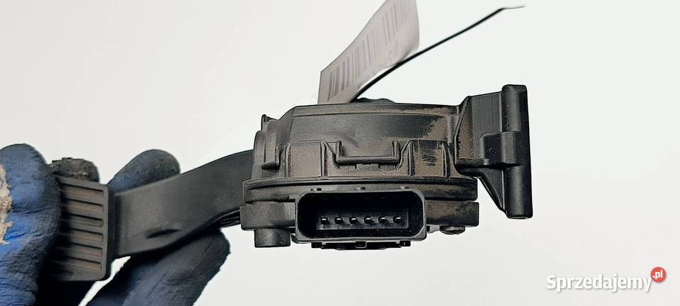 PEDAŁ OPEL ASTRA J 13252702 Lipno