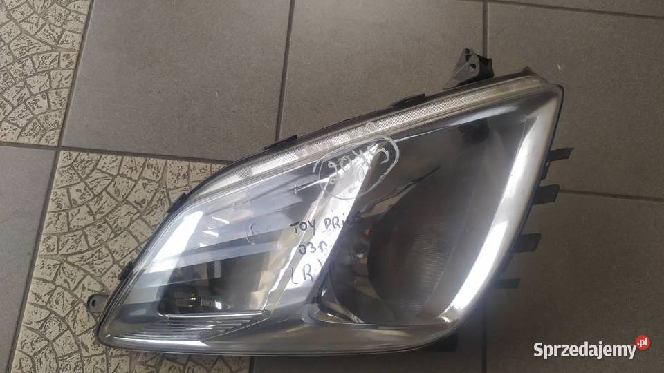 Toyota Prius 2003 2004 2005 lampa prawa Pozostałe Byków