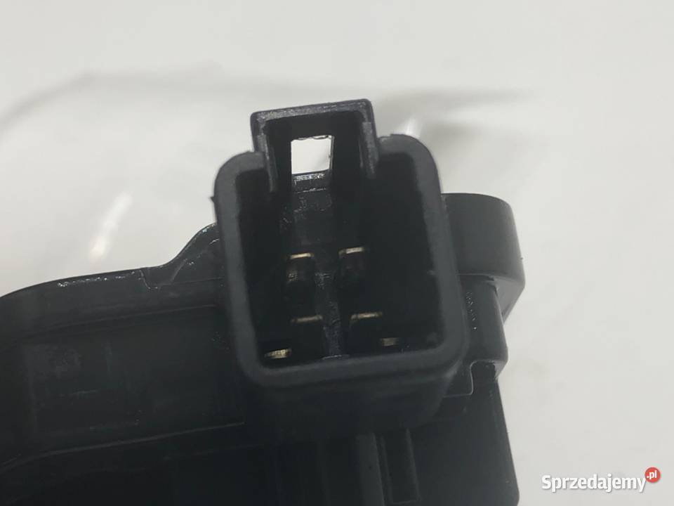 ZAMEK KLAPY TYŁ SUZUKI SCROSS Crossover