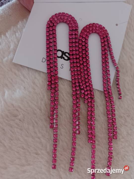 ASOS Bogato zdobione długie kolczyki z Londynu Dodatki