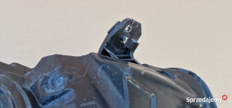 FORD CUSTOM LIFT LAMPA REFLEKTOR LED LEWY osobowe