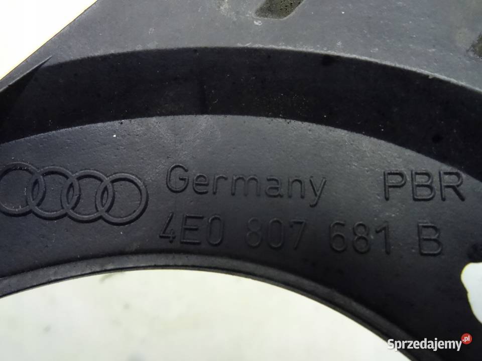 4E0807681B AUDI A8 D3 KRATKA ATRAPA ZDERZAKA osobowe Przemęt sprzedam