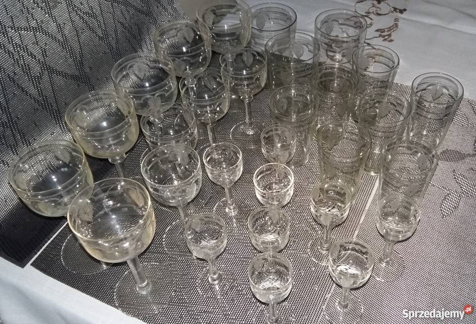 Zestaw szklanek i kieliszków szlifowanych przezroczysty sprzedam