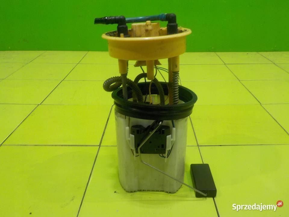 AUDI A1 8X 16 TDI 11r 3D pompa paliwa 6R0919050G osobowe Suków