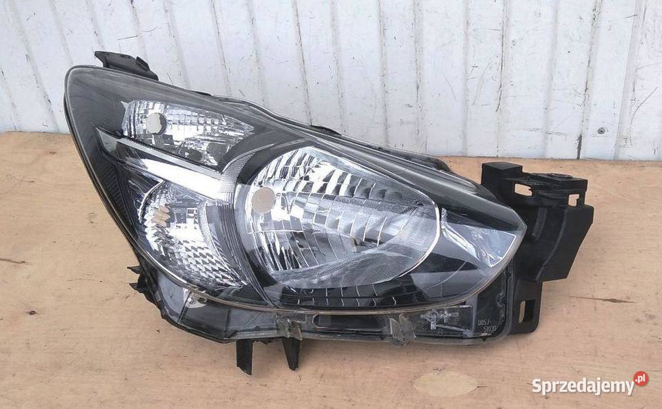MAZDA 2 14 LAMPA PRAWA PRZÓD