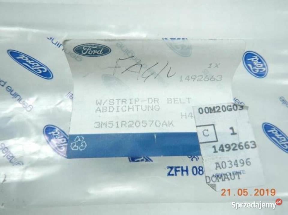 LISTWA SZYBY DRZWI PRAWY PRZÓD FORD C 0710