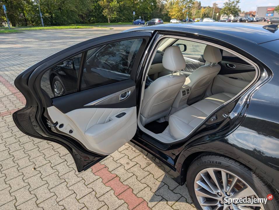 Infiniti Q50 20T Benzyna 211 Polski Salon Katowice