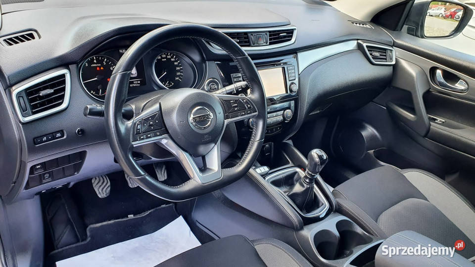Nissan Qashqai 12 DIG T NCONNECTA Panorama dach 115KM