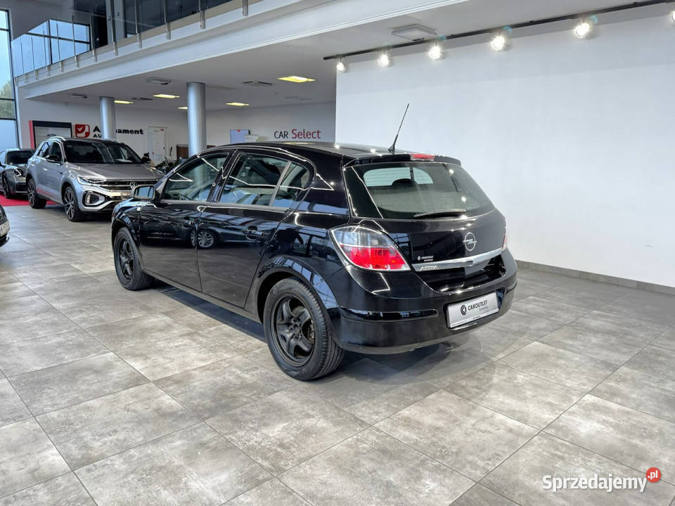 Opel Astra 16 116 M5 2011 r salon klimatyzacja centralny zamek Myślenice