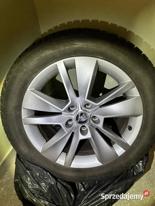 KOMPLET KÓŁ 21555R17 SKODA KAROQ 57A601025C sprzedam