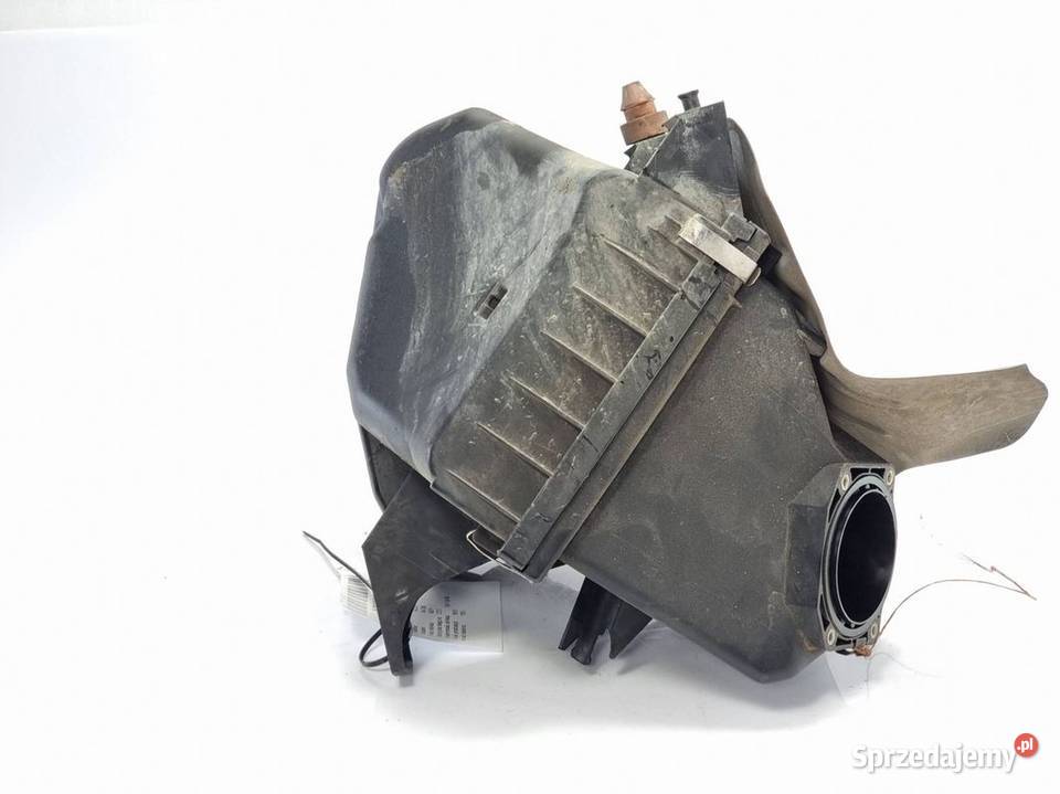 OBUDOWA FILTRA AUDI A4 B5 058133843