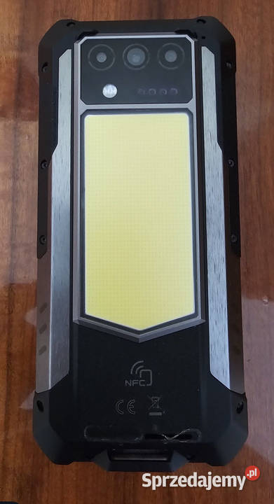 Oukitel WP100 Tytan 33000 mAh Projektor LED