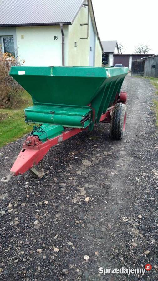 Rozsiewacz do wapna RCW 3 Krzczonów-Folwark