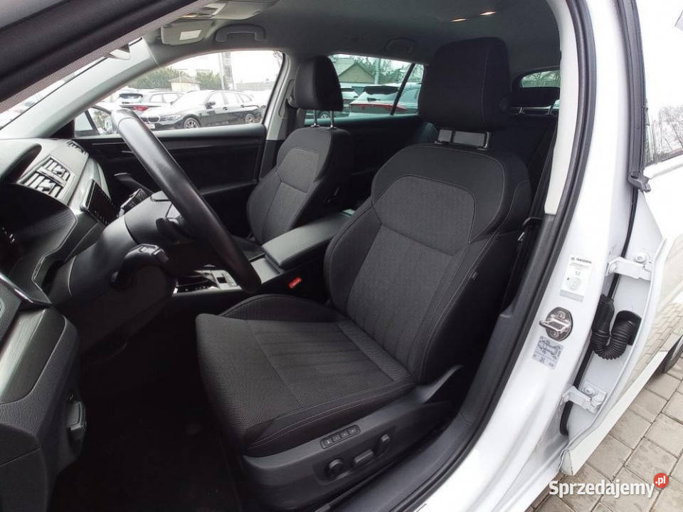 Skoda Superb 2020r FV23 LED ASO Hak PodgrzFotele 141714km Kraków