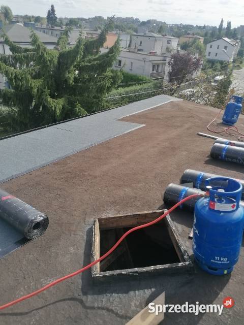 Papa termozgrzewalna krycie papą naprawa dachów Czeladź usługi budowlane