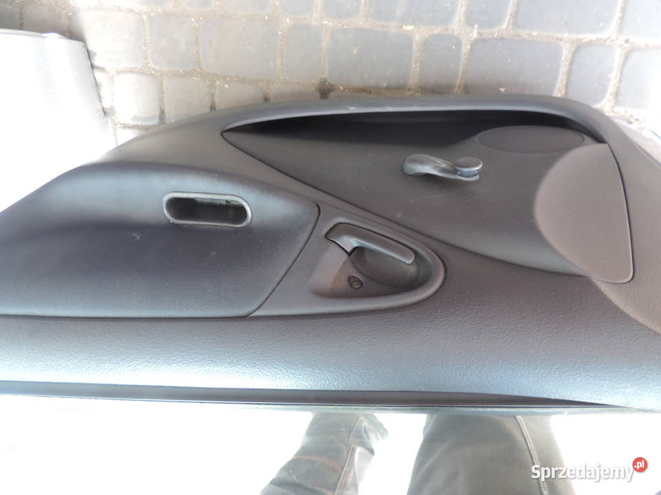 DRZWI PRAWY PRZÓD TOYOTA YARIS I HB FL 1E7 Nowy Sącz sprzedam