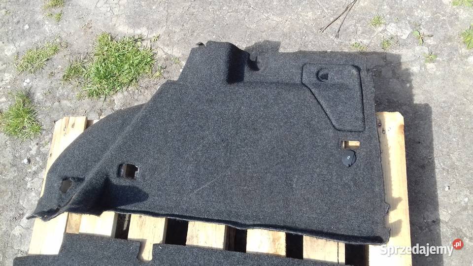 Boczek bagażnika prawy golf 4 hatchback Tarnobrzeg sprzedam