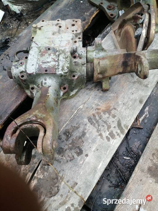 Obudowa podnośnika Massey Ferguson Izdebno