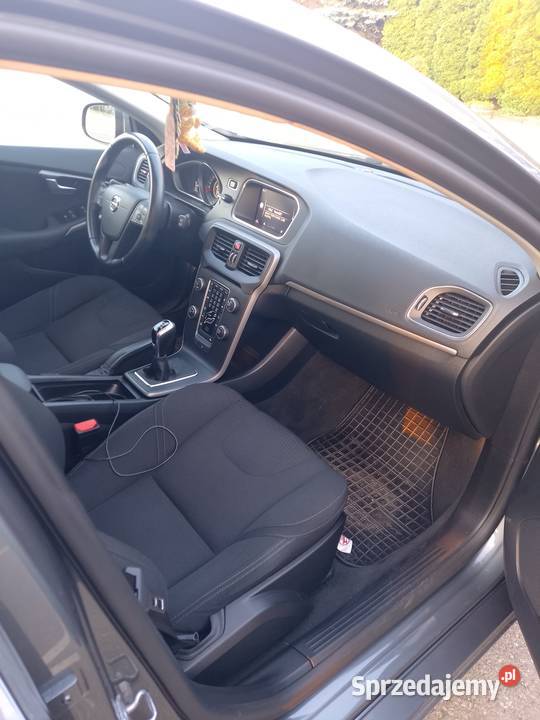 Sprzedam Volvo V40 20 D2 2017 Rok produkcji 2017 V40 Dąbrowa Tarnowska