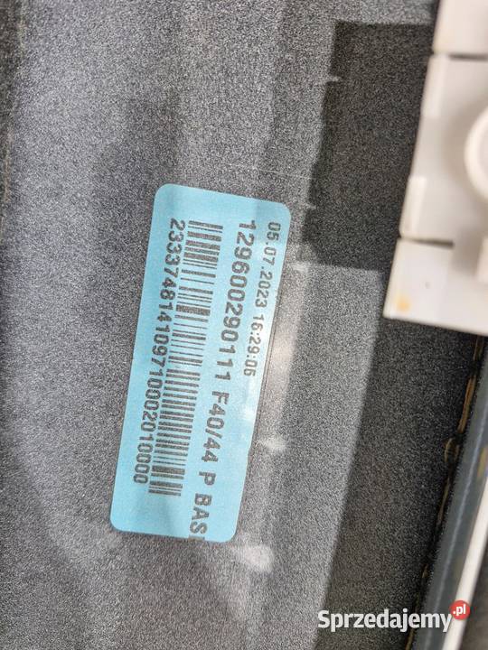 BMW 1 F40 LISTWA PROGOWA PRAWA PRÓG PRAWY KOLOR osobowe