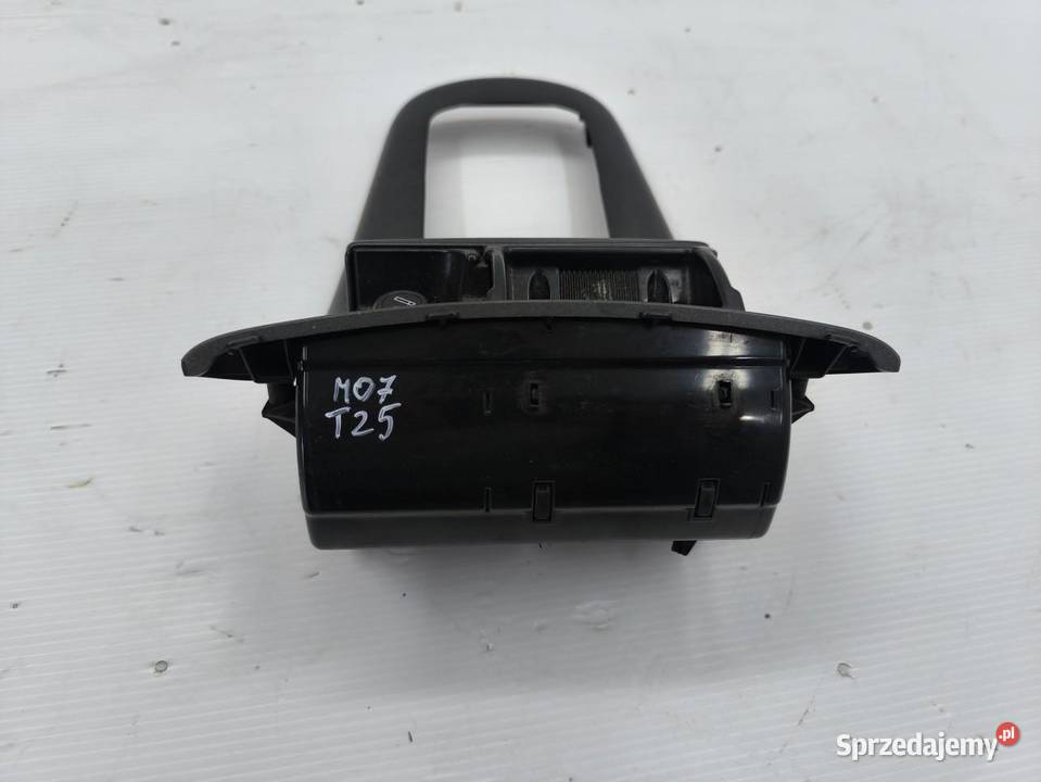 POPIELNICZKA PANEL TOYOTA AVENSIS II T25