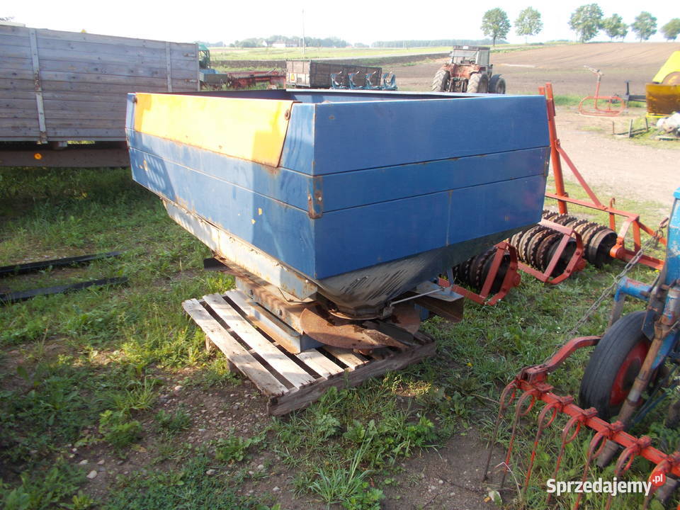 rozsiewacz nawozów bogballe E1500 Karasiewo sprzedam