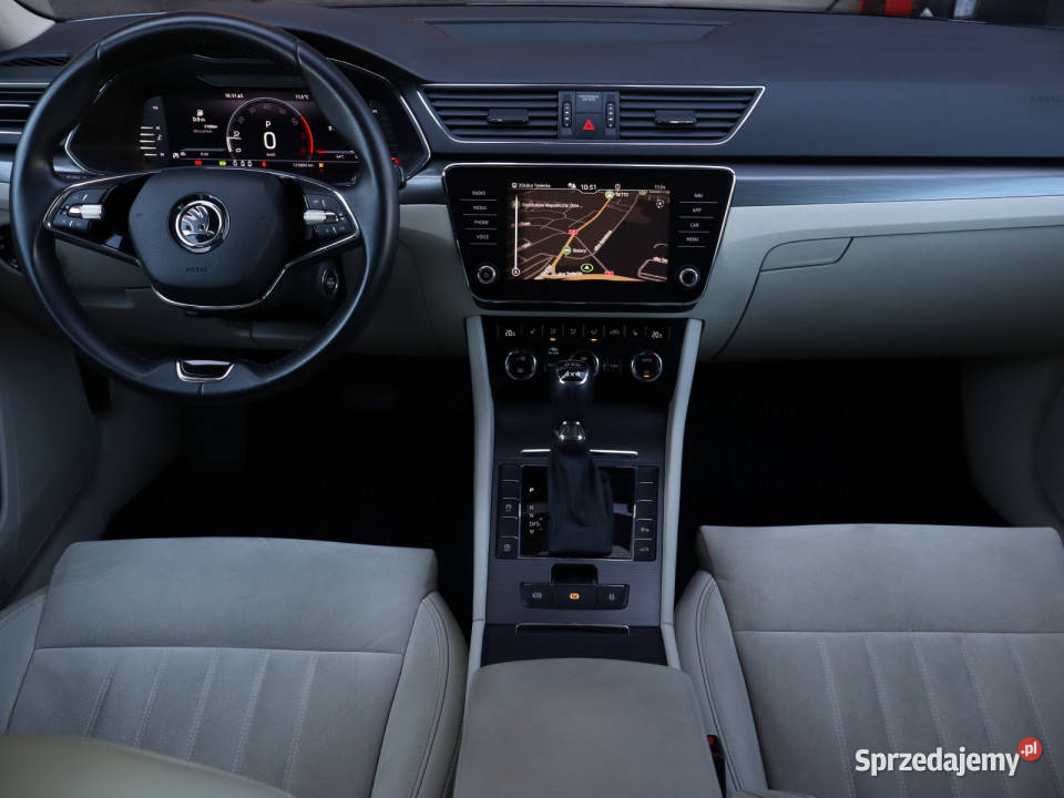 Skoda Superb 20 TSI srebrny Samochody osobowe Bielany Wrocławskie