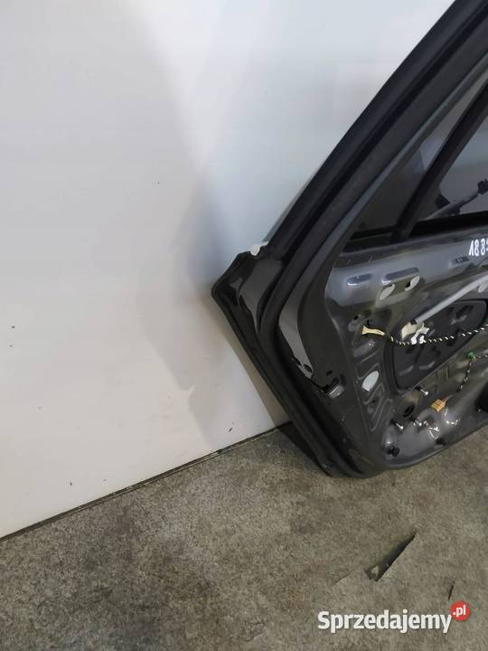 DRZWI LEWE TYŁ KOMBI SZARE VW Volkswagen Passat Rok produkcji 2015