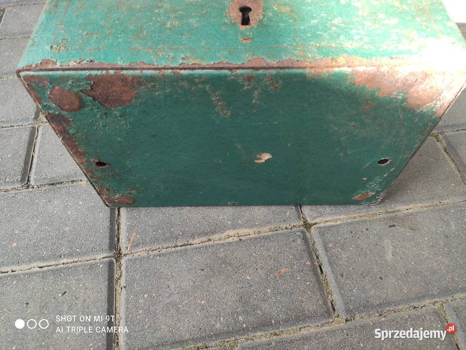 Kasetka kaseta stalowa na pieniądze PRL Białystok