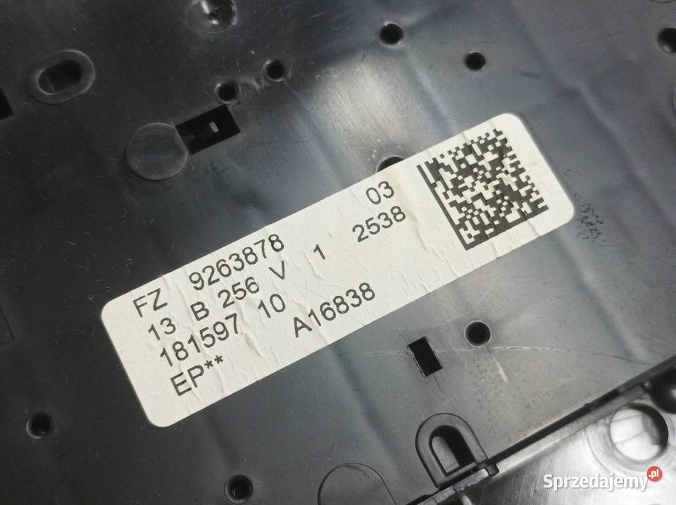 LAMPKA PODSUFITKI Bmw Seria 1 II 20112019 F2021