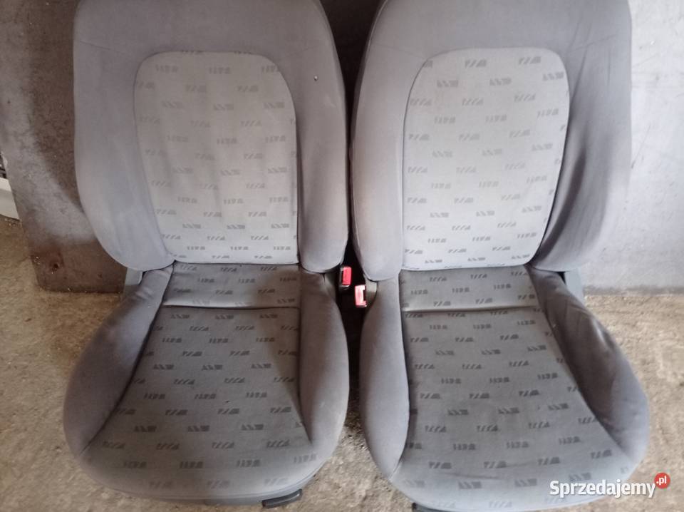 Seat Leon Toledo 2 fotele siedzenia osobowe Radlin