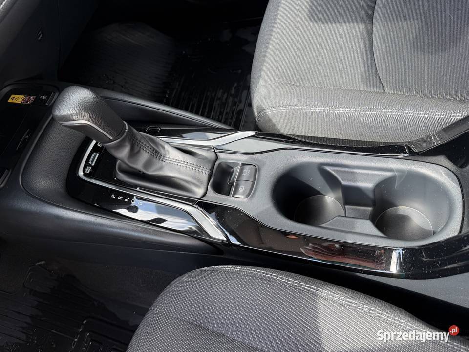 Toyota corolla sedan gwarancja fabryczna Corolla Toruń