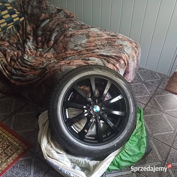 Kola BMW X1U11z oponami zimowymi pirelli Ciechocinek