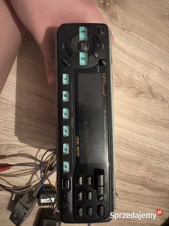 Radio samochodowe FIRST CR4004 Łomża sprzedam