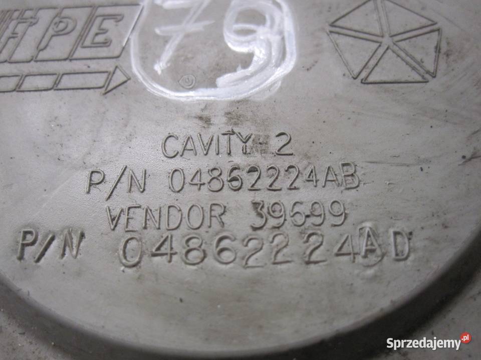 GRAND VOYAGER IV 06r dekiel 04862224AB Dekielki