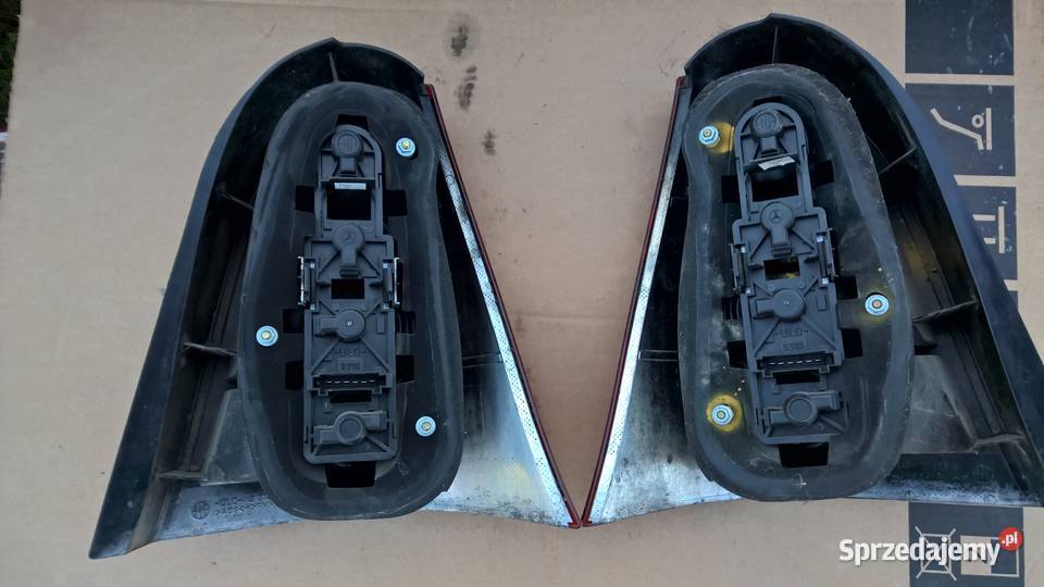 Lampy tylne prawa lewa Mercedes aklasa w168