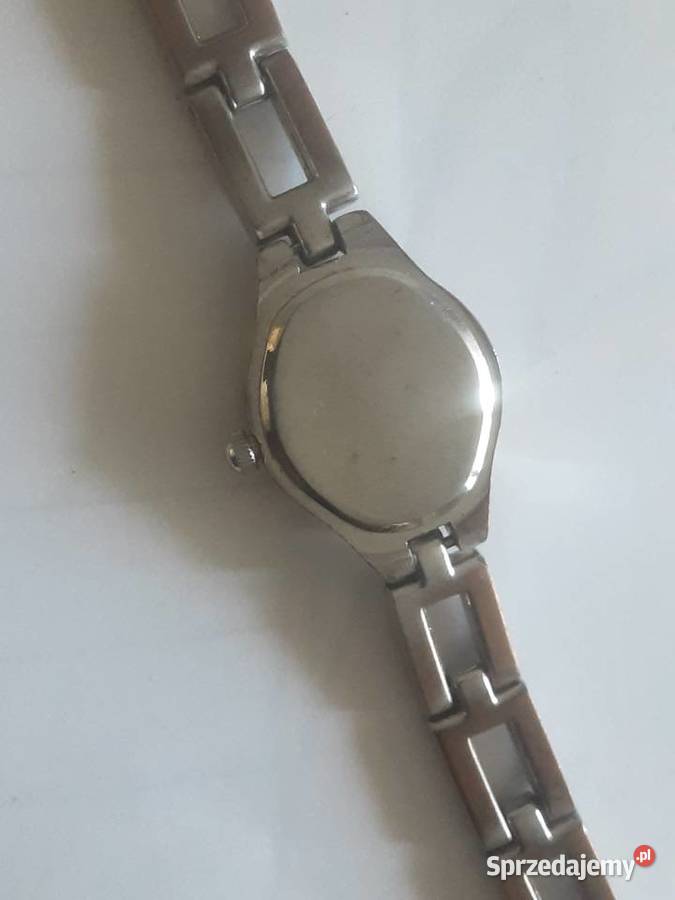 ZEGAREK CLAIRES