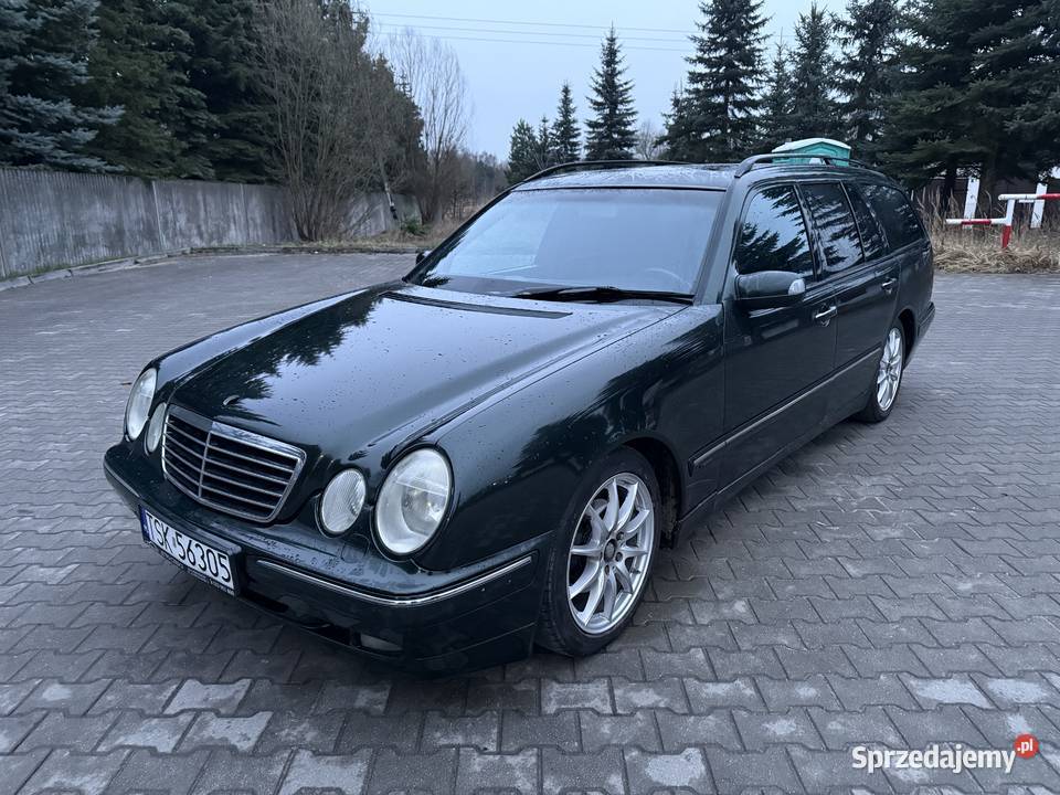Mercedes w210 26 V6 LPG Rok produkcji 2001 świętokrzyskie
