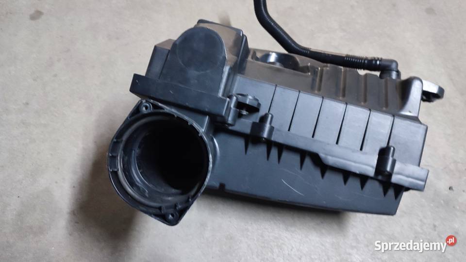 OBUDOWA FILTRA POWIETRZA Z NOWYM FILTREM AUDI VW